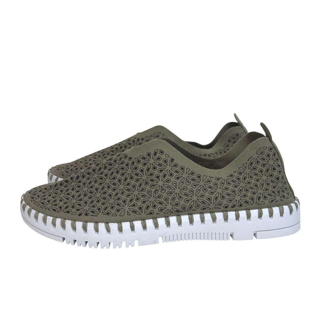 Project Cloud Petunia Olive Green Laser Cut Floral Slip On Comfort Shoes Size 7